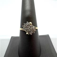 Lady's Gold Ring 14K Yellow Gold 3g Size:8